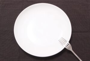 本気で痩せるなら食べないことが一番効果あり？